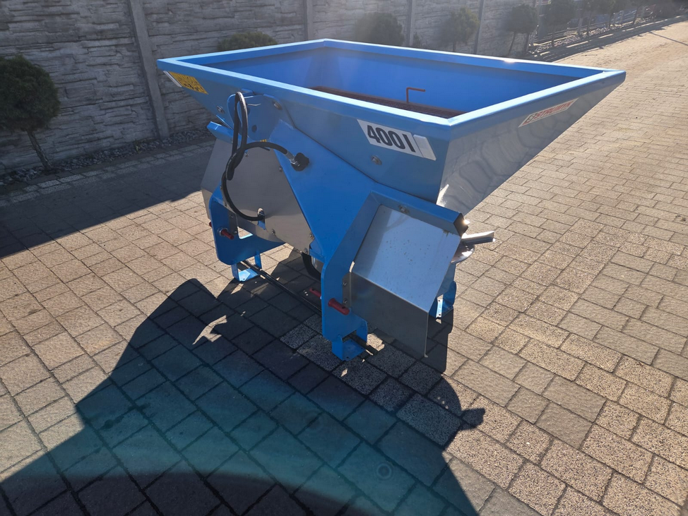 Düngerstreuer 1600 L Strumyk