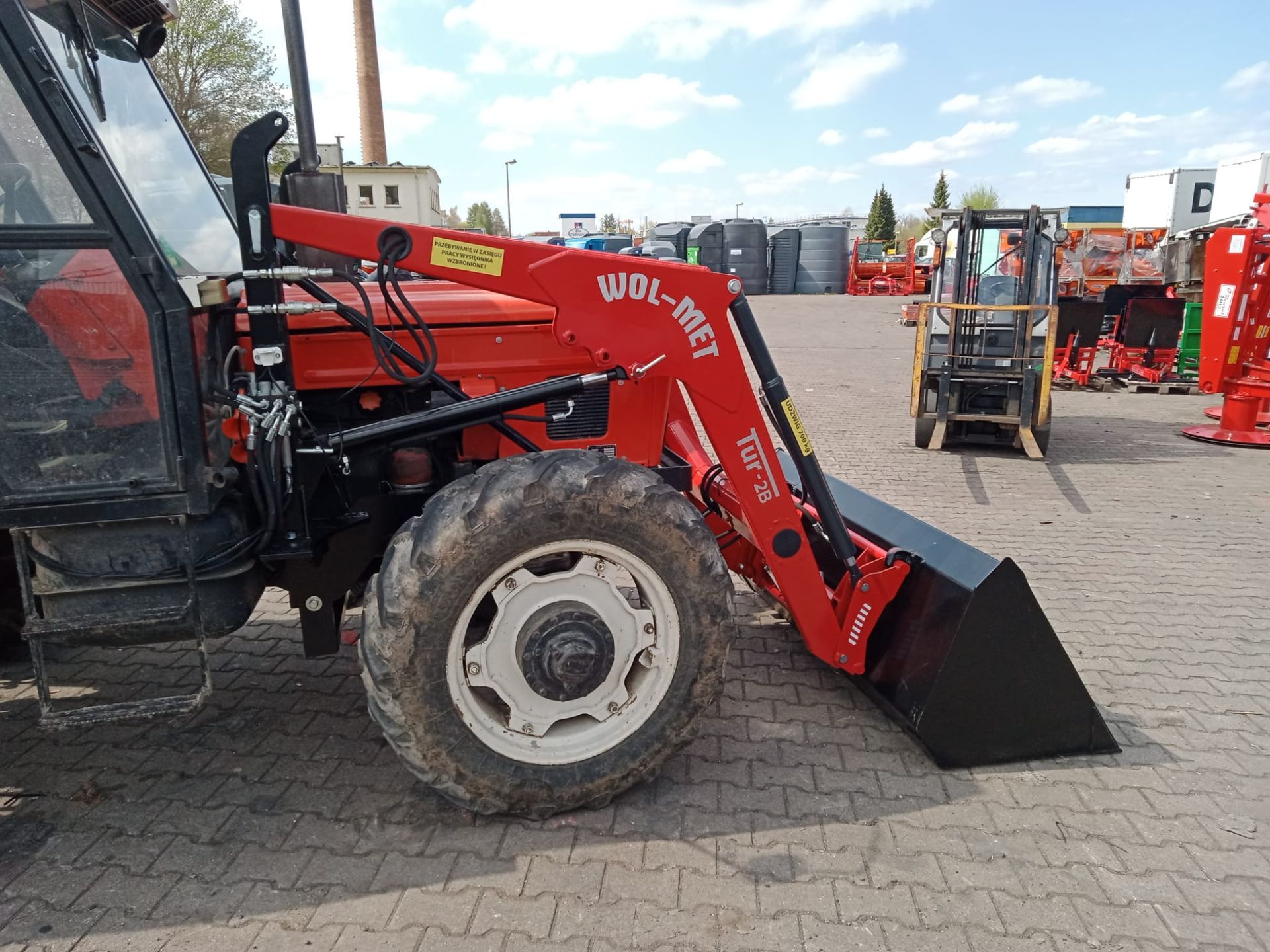 Ładowarka czołowa 1200 kg – Zetor