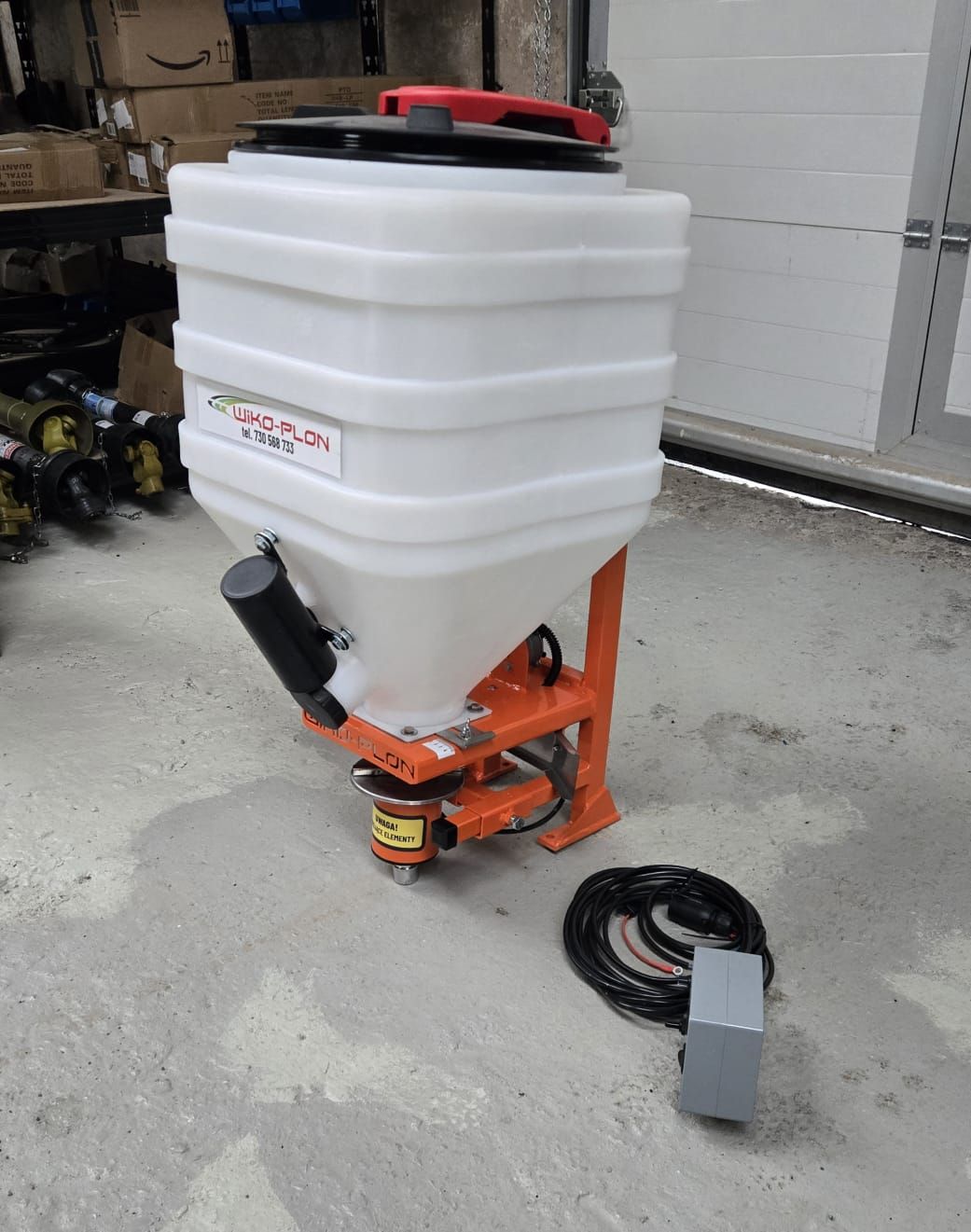 Salzstreuer Wiko Plon 110L mit Vibrationsmotor