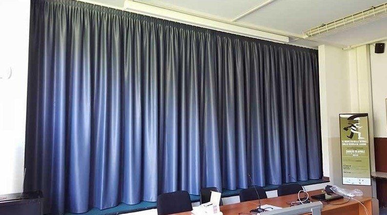 tenda oscurante blu