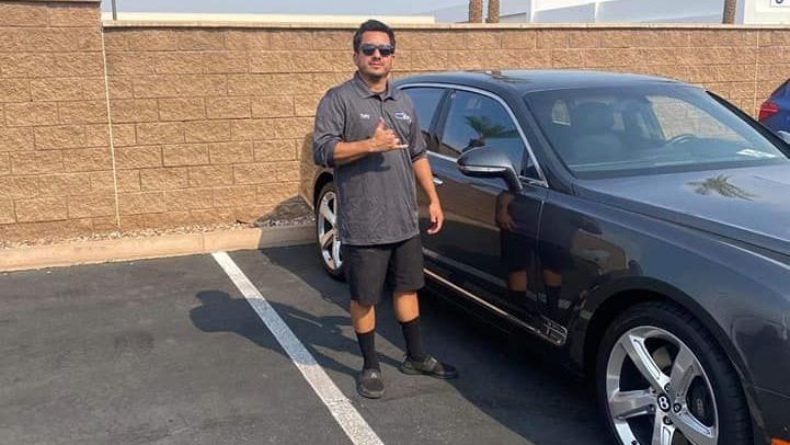 Auto Glass 2020: Arizona Windshield Replacement Experts Auto Glass 2020: replace your windshield & get cash back! Mobile windshield replacement in Phoenix, AZ and surrounding areas. We come to you 100% warranty on windshield replacement & repair.