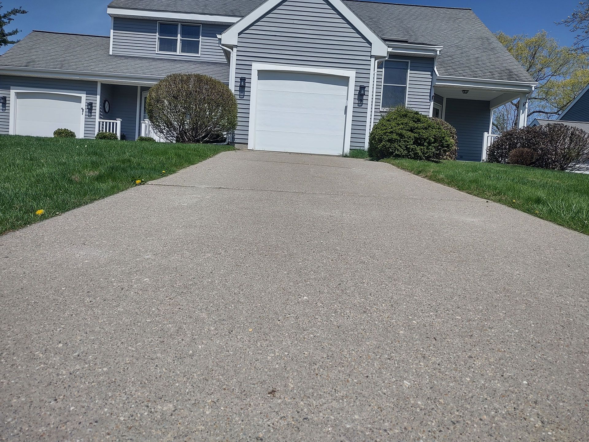 New Home Sidewalk and Driveway Construction