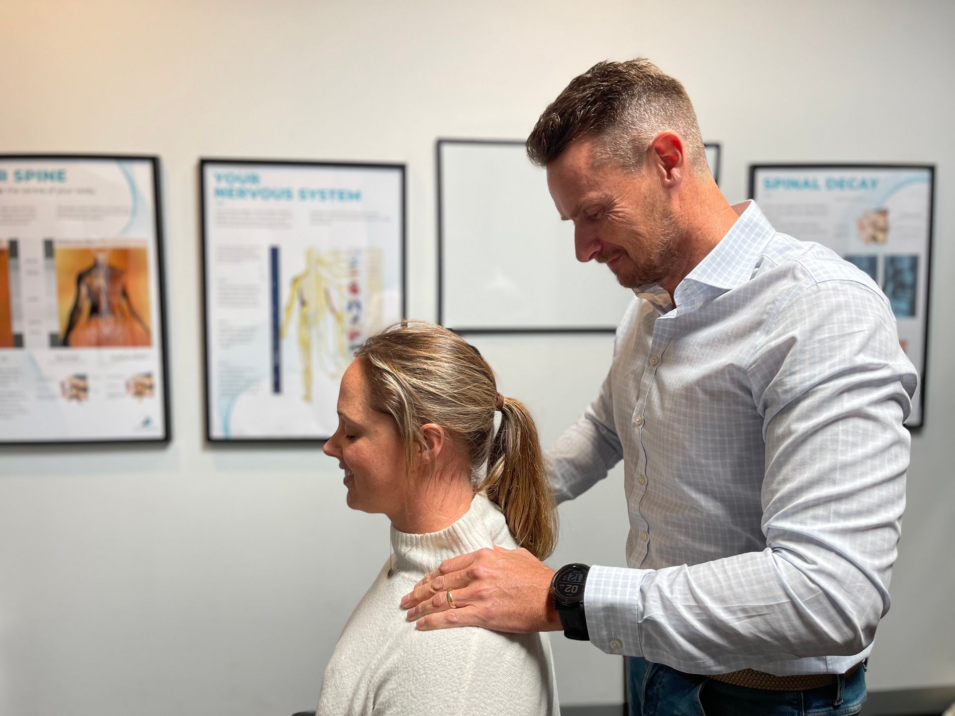 chiro treating neck treatment