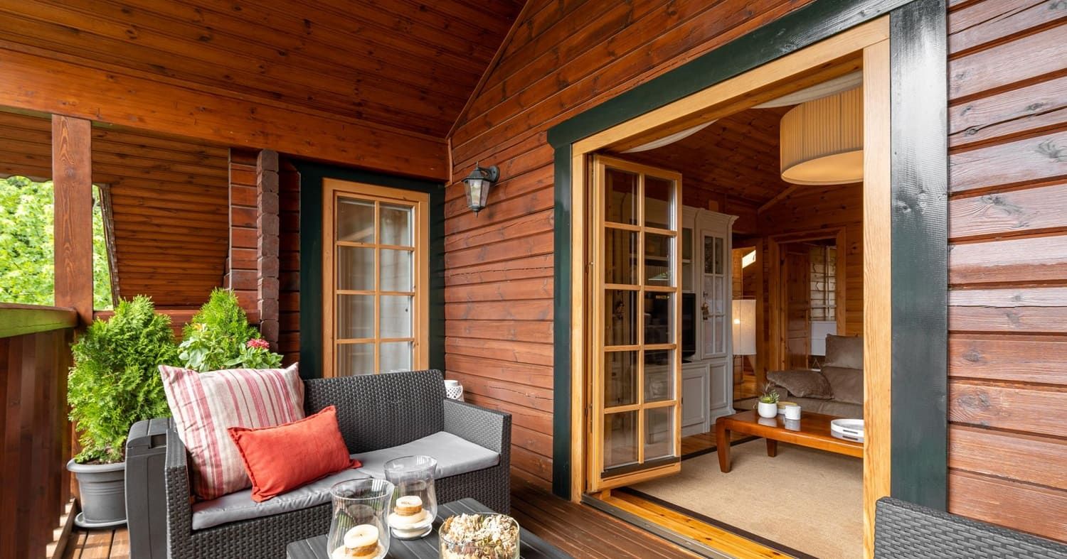 How to Choose the Best Wood Deck Sealer for Maximum Durability