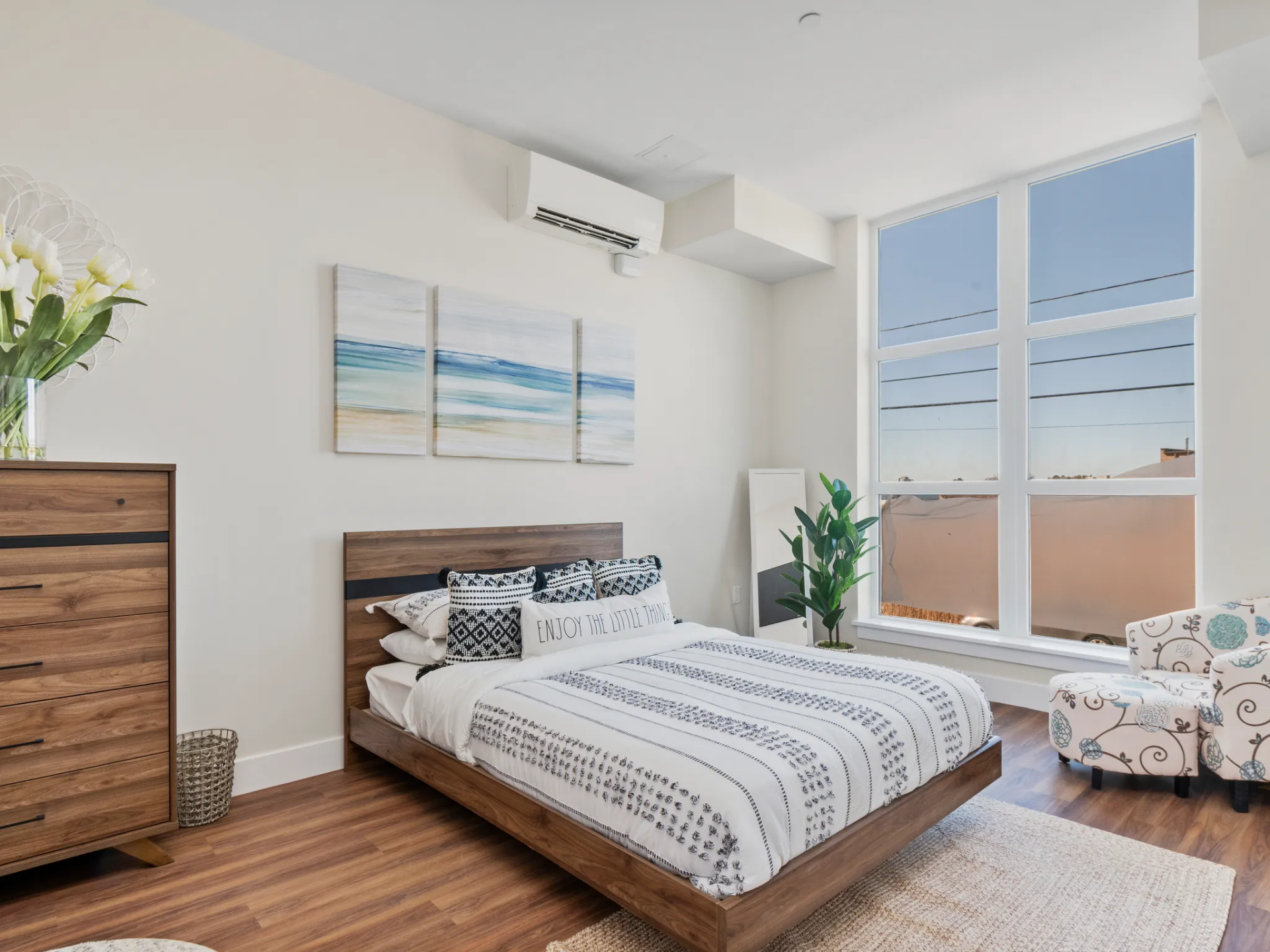 Bedroom at Newburyport Crossing.
