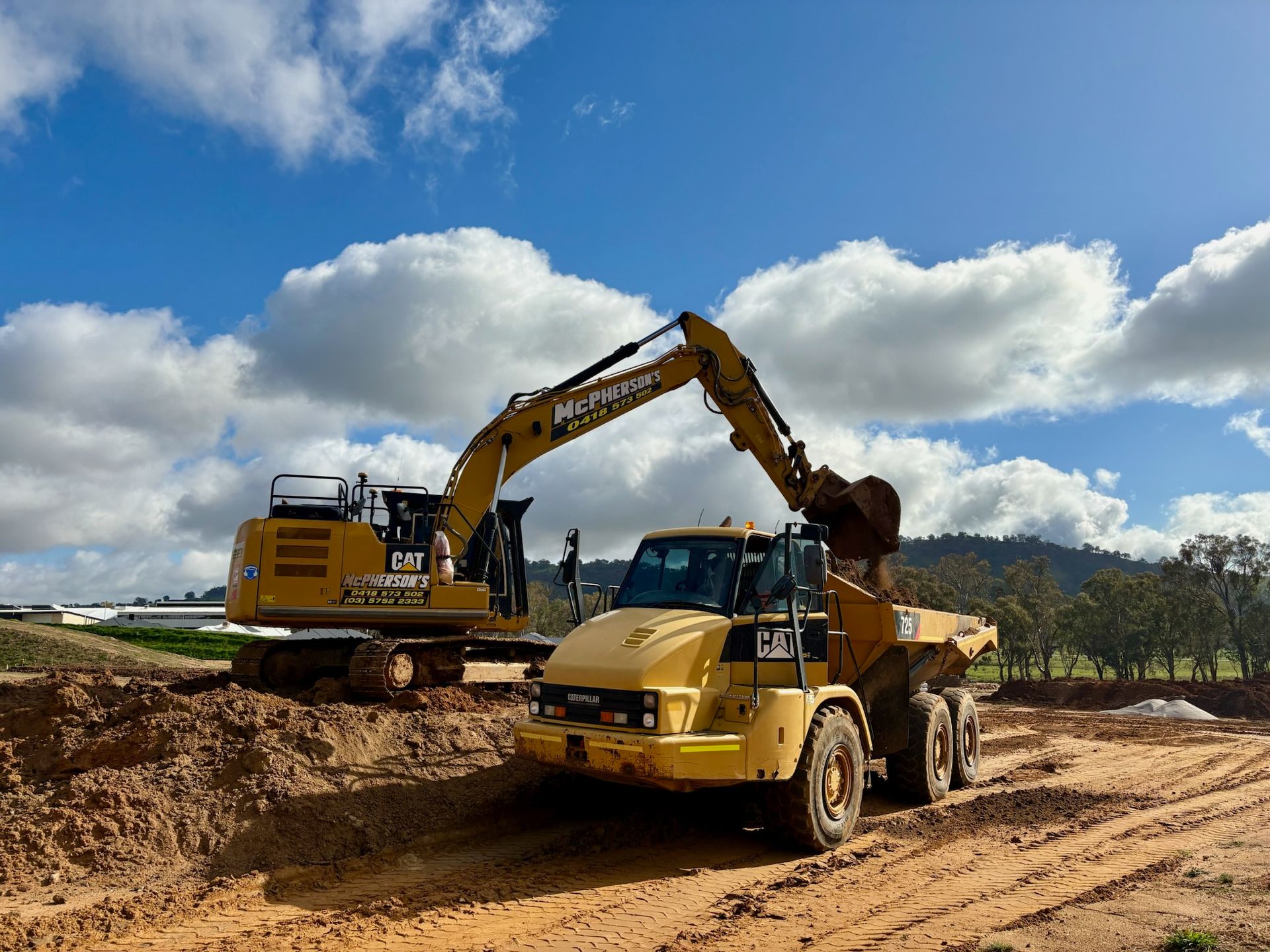 Earthmoving - Myrtleford, VIC - McPherson’s Earthmoving Contractors Earthmoving - Myrtleford, VIC - McPherson’s Earthmoving Contractors
