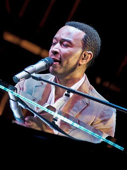 JOHN LEGEND
