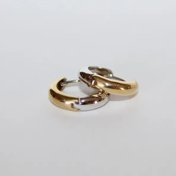 14kt Hoop