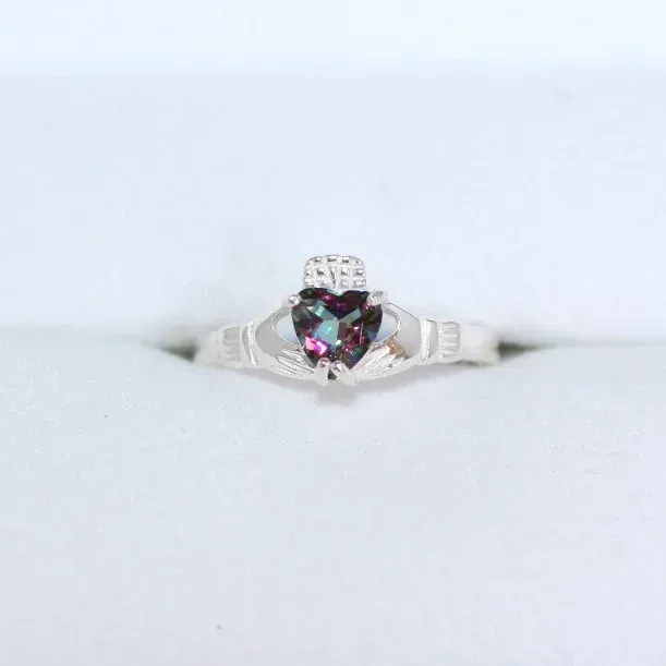 claddagh opal