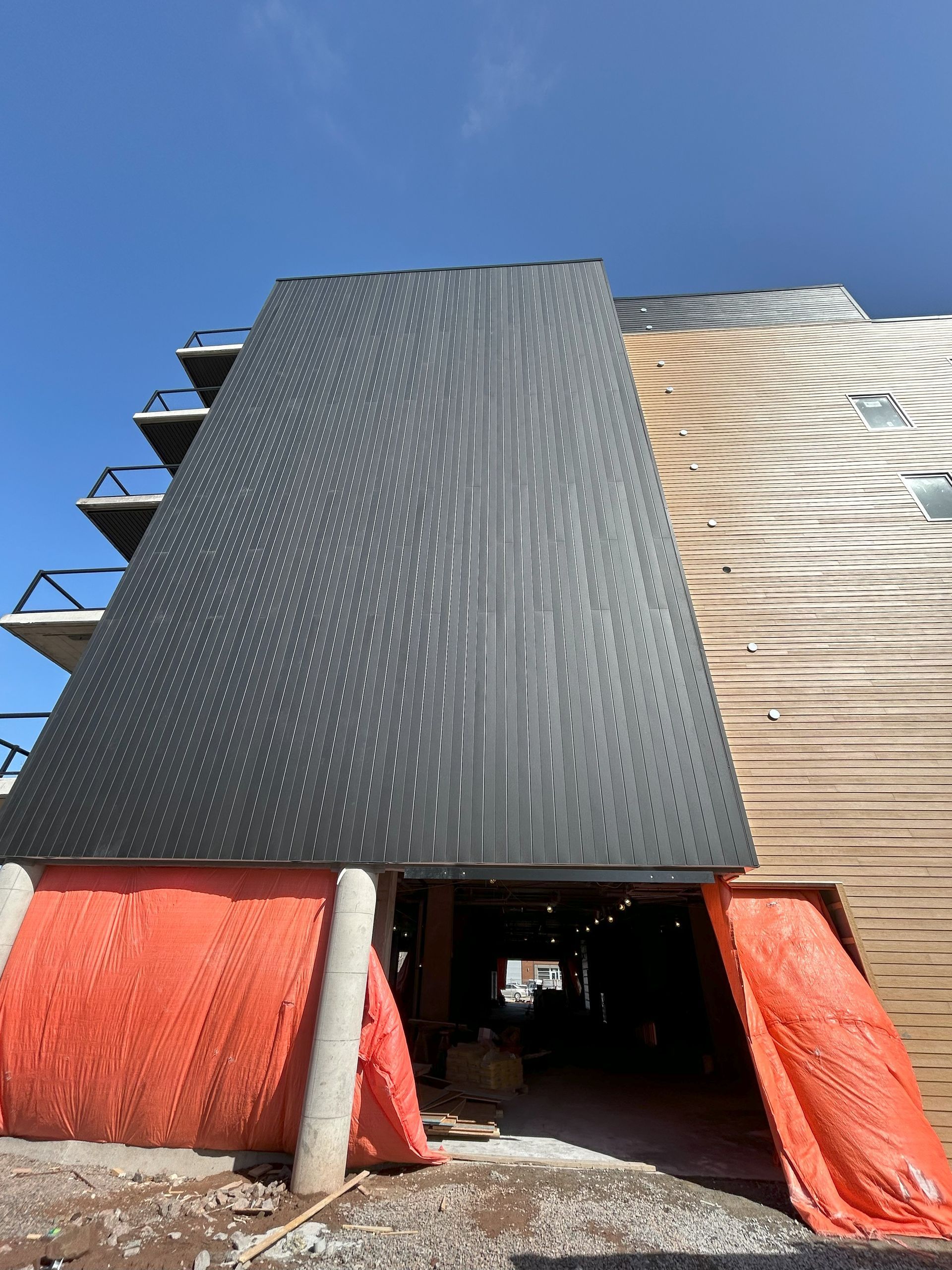 Siding installation in champlain building