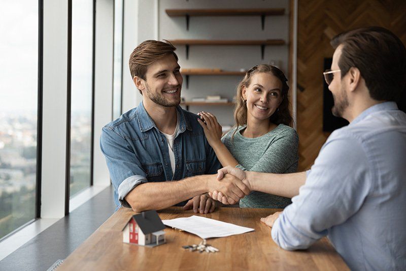 Meeting with real estate agent