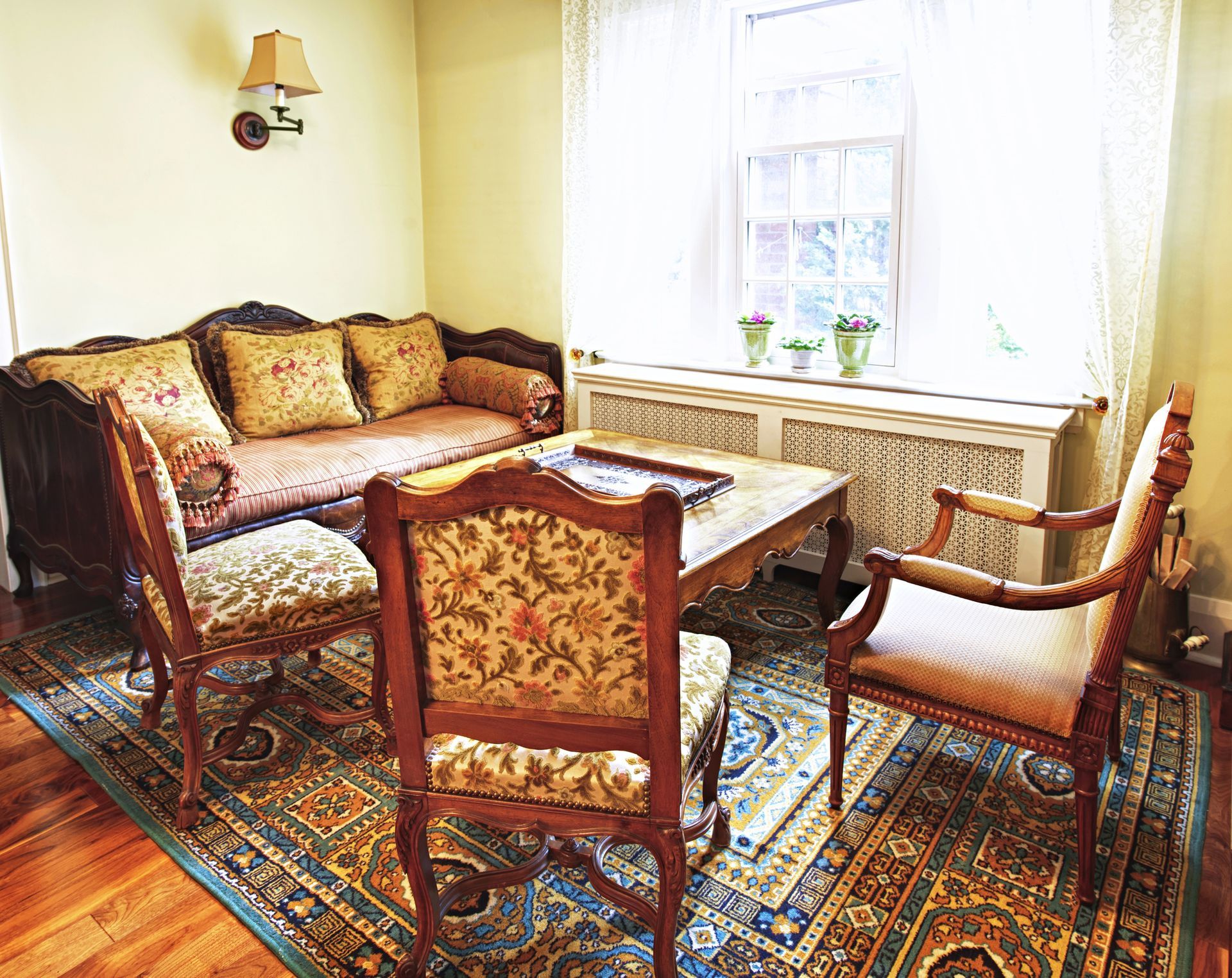 Vintage Furniture in Akron, OH