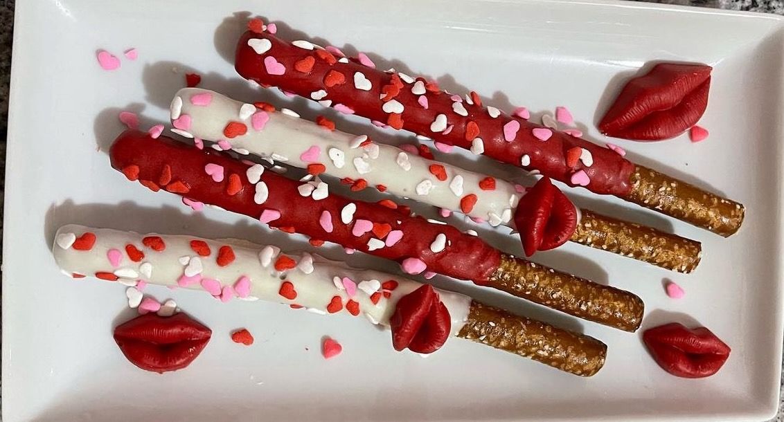 Chocolate Dipped Pretzels