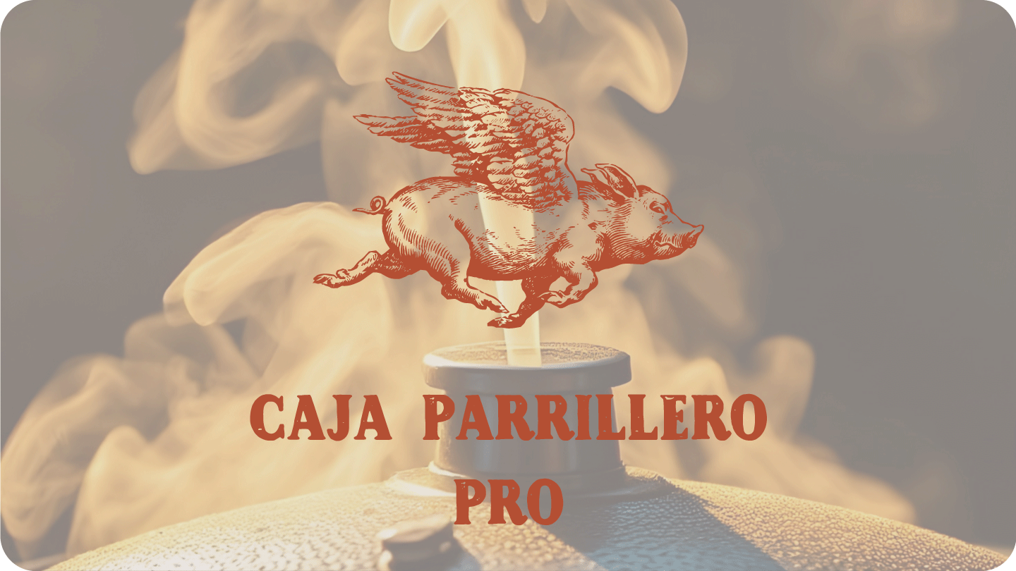 Logotipo de parrilla roja sobre el texto “CAJA PARRILLERO PRO” sobre un fondo ahumado.