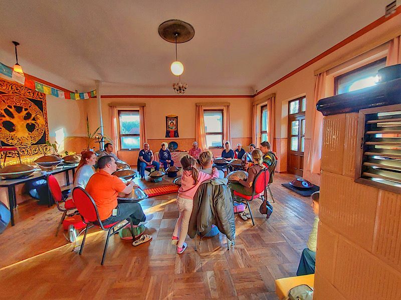 Handpan Workshop für Anfänger auf dem HandpanHof in Babben beim Spreewald