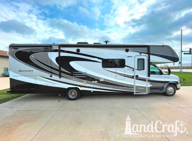 Forest River RV fiberglass repairs and paint refinishing completed