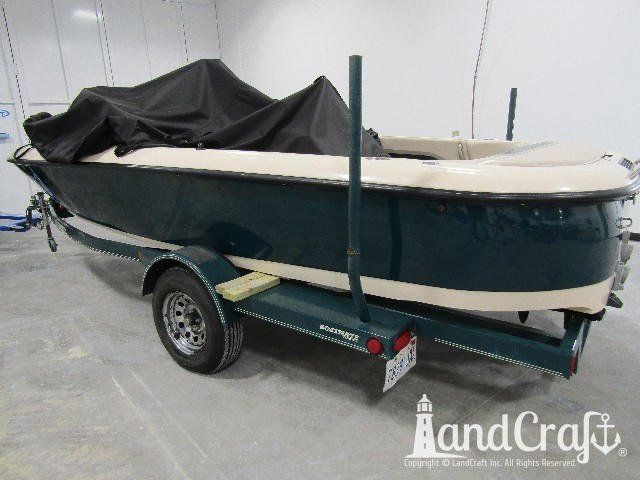 Moomba wakeboard boat with refurbished and glossy gelcoat finish