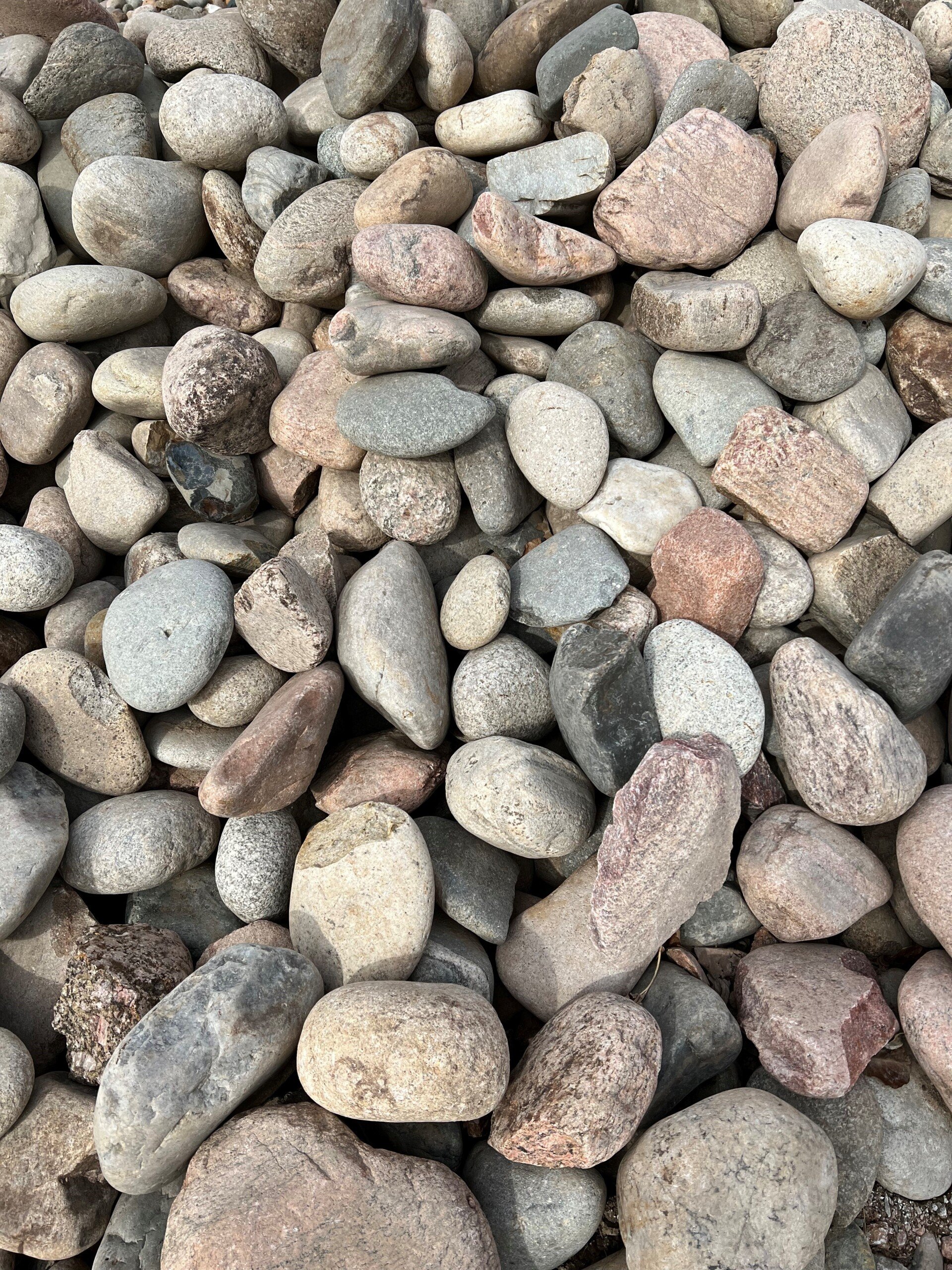 Quality Decorative Rock, Gravel & Sand | Kearney Landscape Material ...