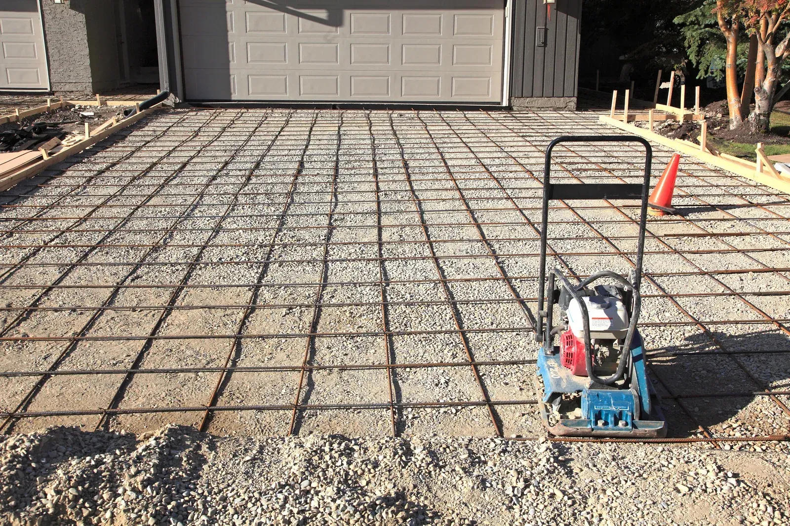 stamped-concrete-walkway
