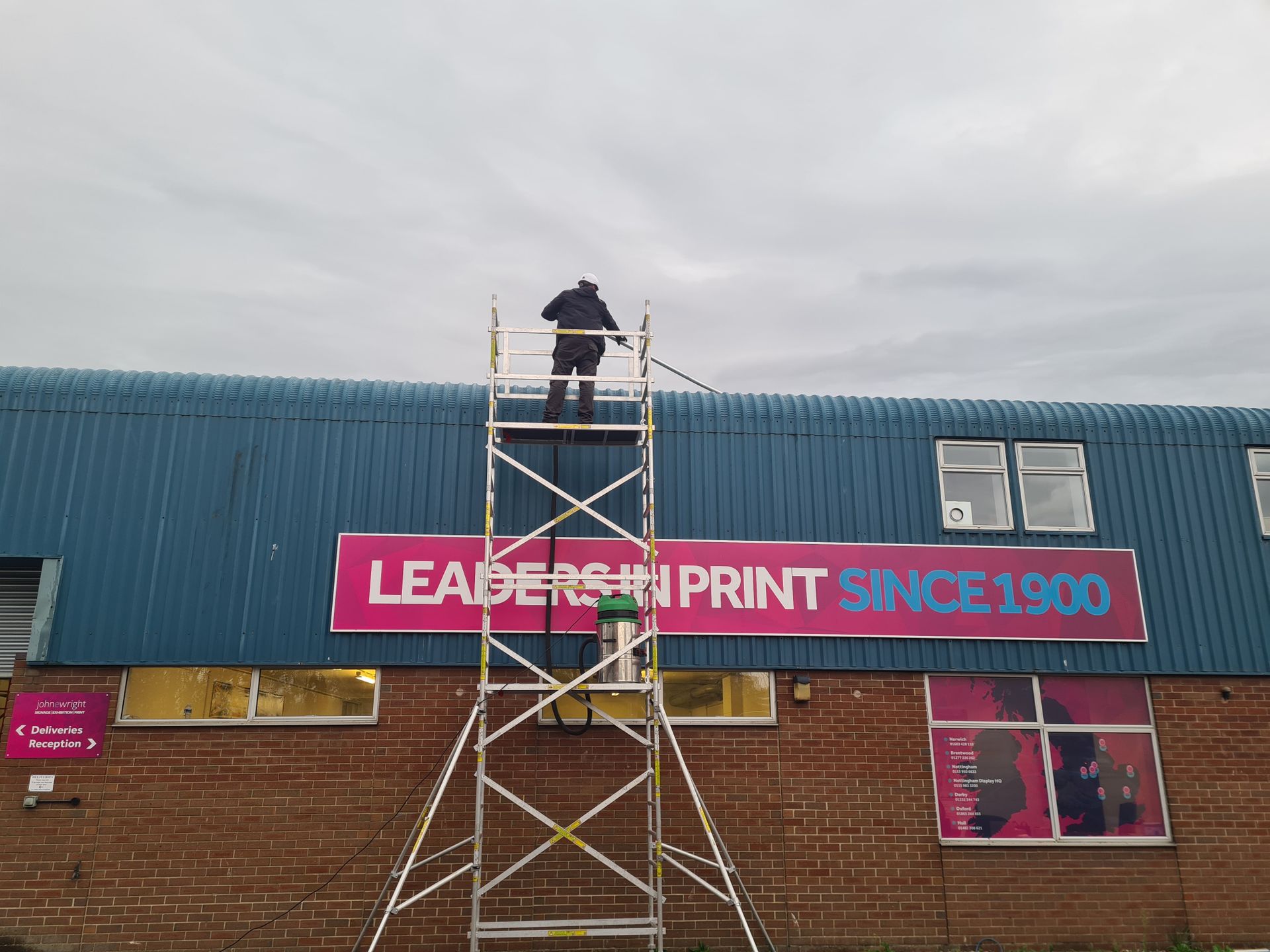 Commercial roof cleaning