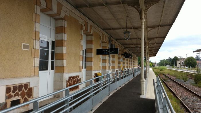 Station van Le Buisson
