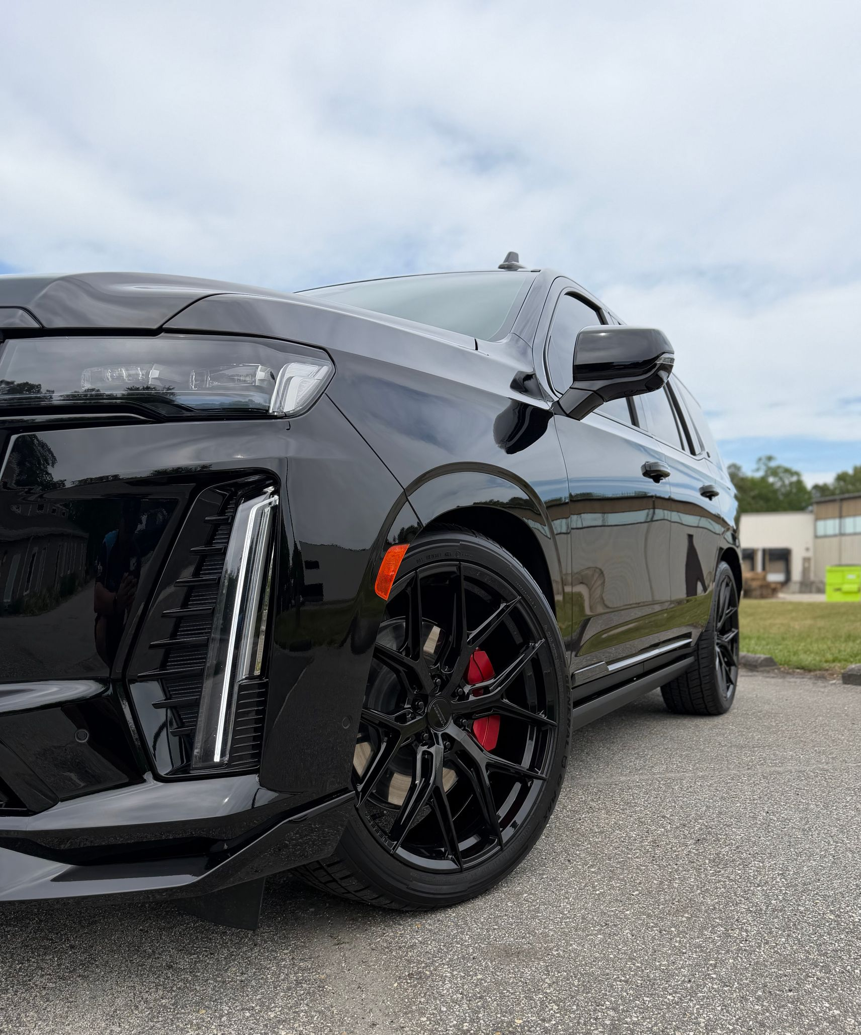 Cadillac_Escalade_V_2024_Black