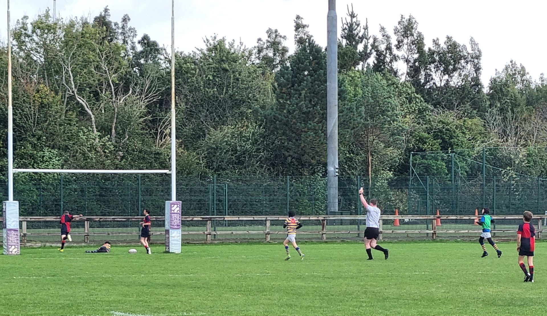 mini rugby players on pitch 2