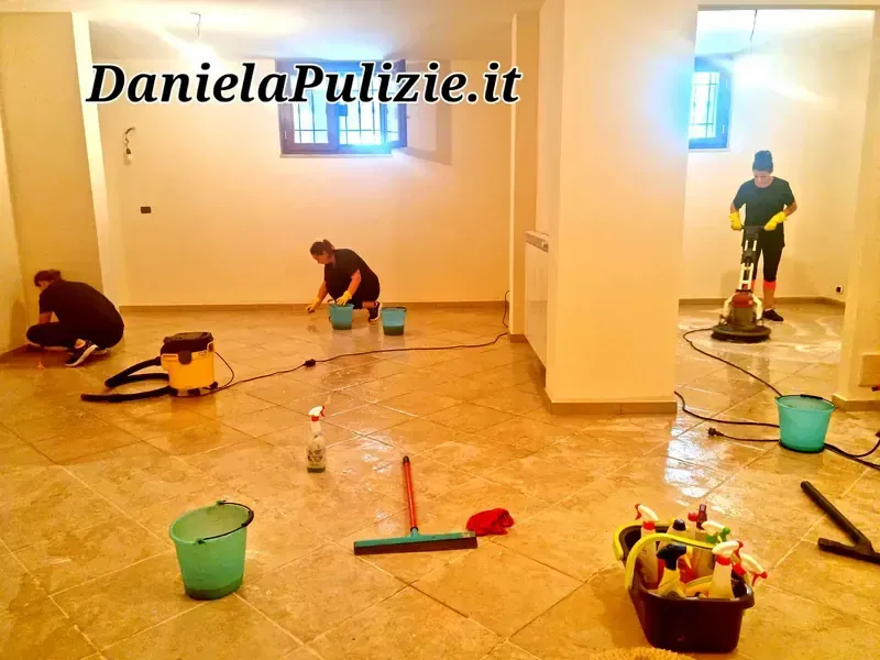 Pulizia approfondita di ambienti, superfici e spazi della casa