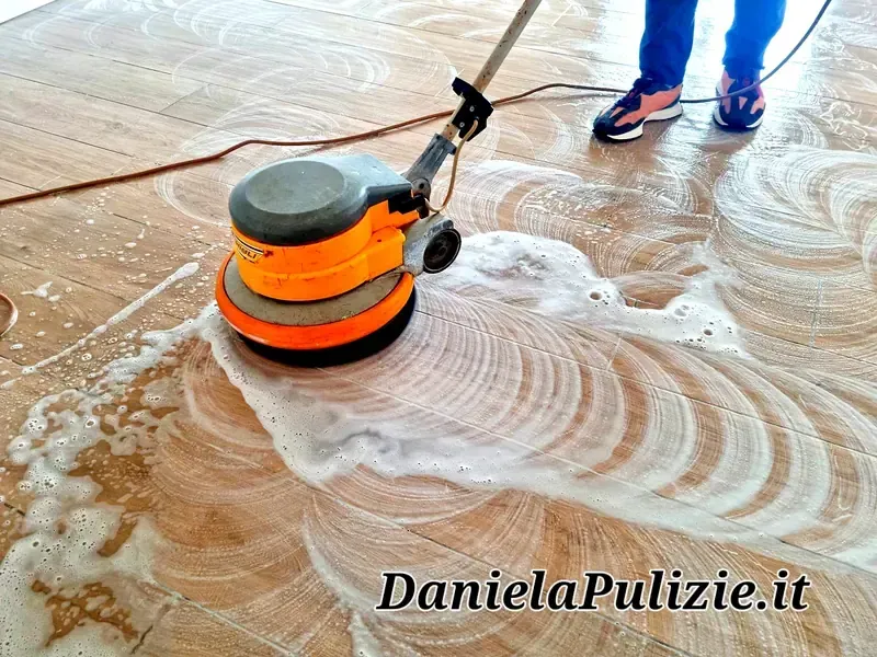 Pulizia approfondita di ambienti, superfici e spazi della casa