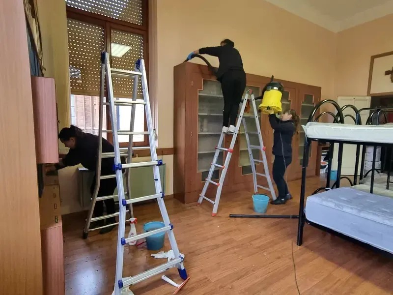 Pulizia approfondita di ambienti, superfici e spazi della casa