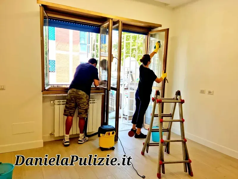 Pulizia approfondita di ambienti, superfici e spazi della casa