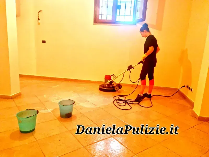 Pulizia approfondita di ambienti, superfici e spazi della casa