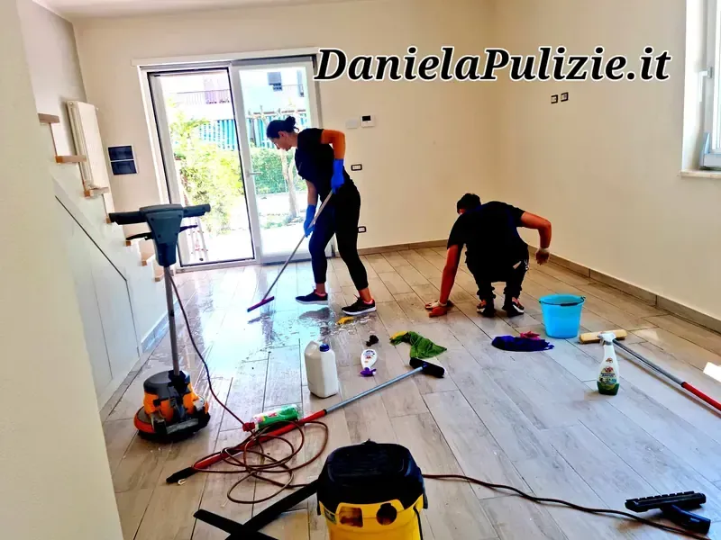 Pulizia approfondita di ambienti, superfici e spazi della casa