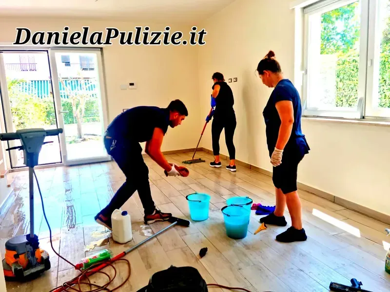 Pulizia approfondita di ambienti, superfici e spazi della casa