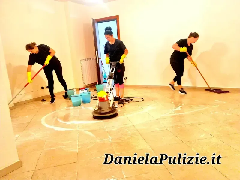 Pulizia approfondita di ambienti, superfici e spazi della casa