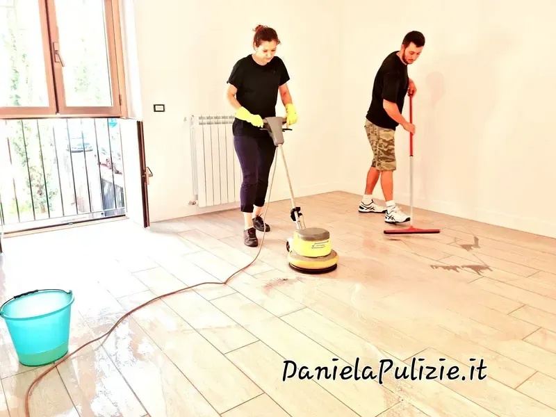 Pulizia approfondita di ambienti, superfici e spazi della casa