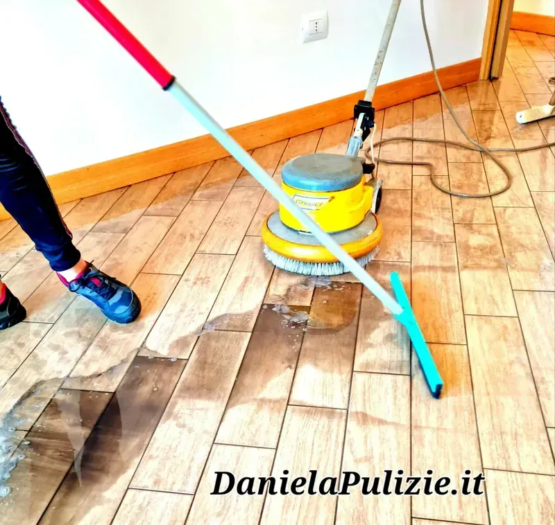 Pulizia approfondita di ambienti, superfici e spazi della casa