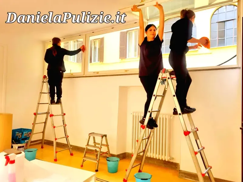 Pulizia approfondita di ambienti, superfici e spazi della casa