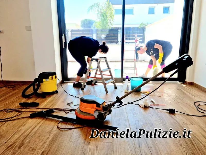 Pulizia approfondita di ambienti, superfici e spazi della casa