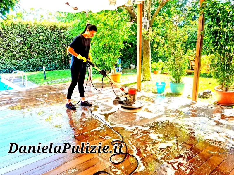 Pulizia approfondita di ambienti, superfici e spazi della casa