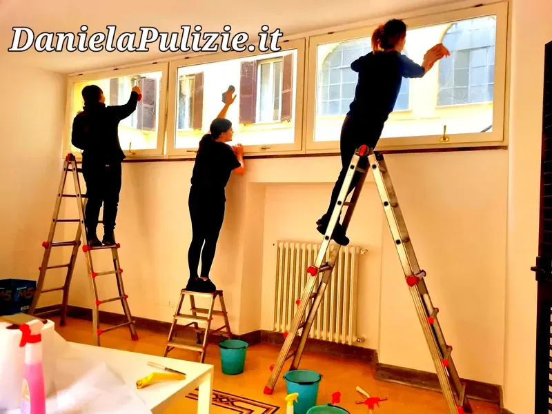 Pulizia approfondita di ambienti, superfici e spazi della casa