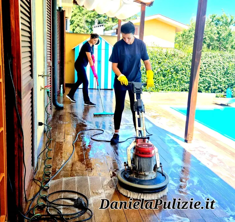 Pulizia approfondita di ambienti, superfici e spazi della casa