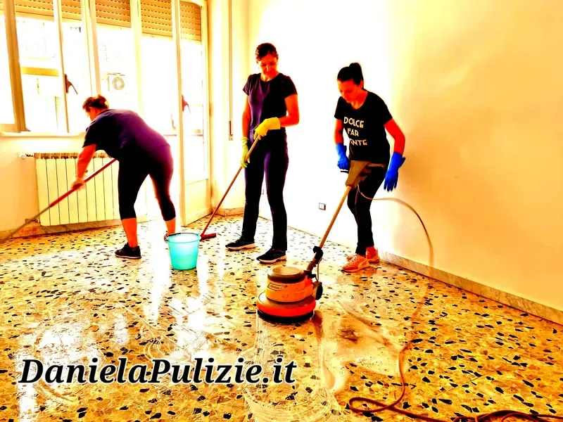 Pulizia approfondita di ambienti, superfici e spazi della casa