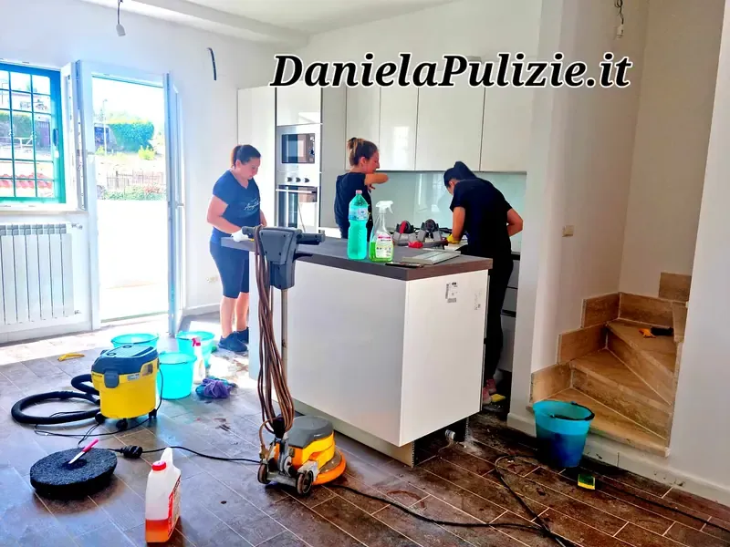 Pulizia approfondita di ambienti, superfici e spazi della casa