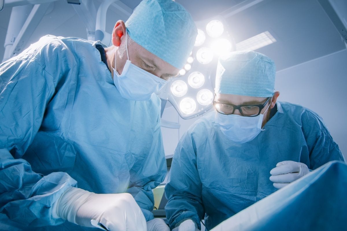 descompressao-cabeça-femoral-dr-ricardo-kirihara-ortopedista-sao-paulo