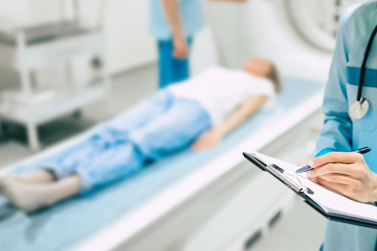 fratura-por-estresse-quadril-diagnostico-dr-ricardo-kirihara-ortopedista-quadril-sao-paulo