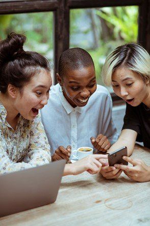 friends using a smartphone