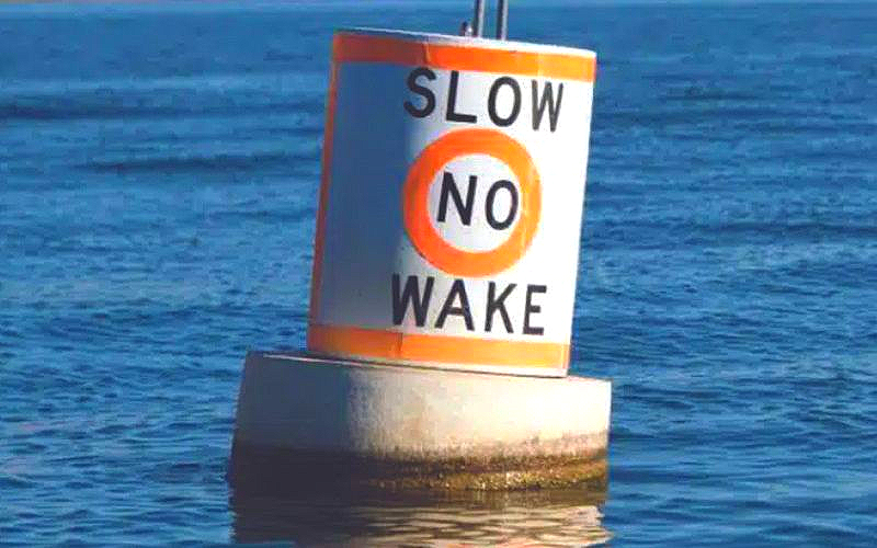 Slow No Wake buoy on Lake Keowee