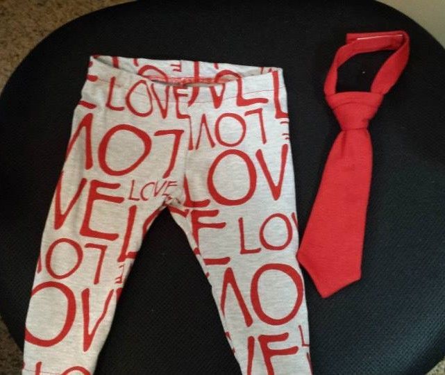 Gray leggings with a red 