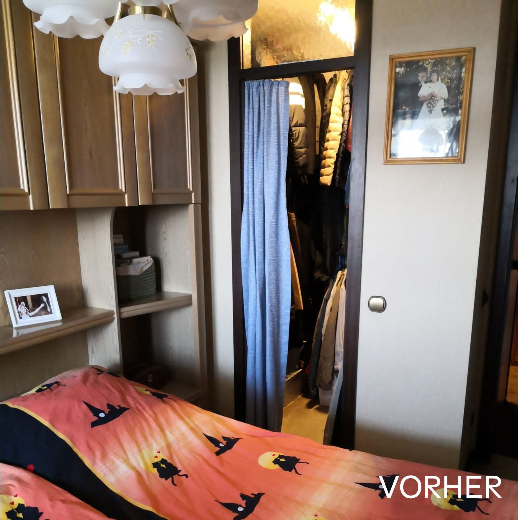 Vorher-Situation des kleinen Schlafzimmers mit beengter Raumwirkung und klassischen Schlafzimmermöbeln vor dem Umbau